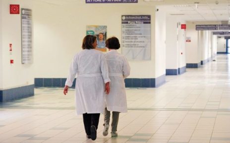 Moscati interno con medici 1 e1577271586582 1