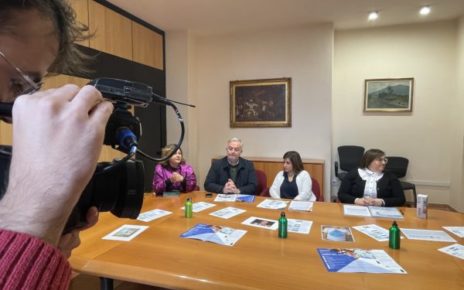 Somma Vesuviana, nelle scuole primarie arriva ES.1 DepurOne: il dispositivo che sanifica l’aria, depura l’acqua ed eroga l’acqua depurata 3 briefing stampa Comune
