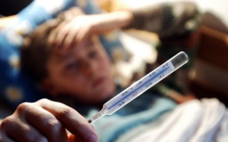 Campania, ritorno a scuola e picco influenzale. Primari Tipo e De Michele (Santobono e Cardarelli): "Serve prudenza. In aula solo senza sintomi" 4 influenza termometro fg