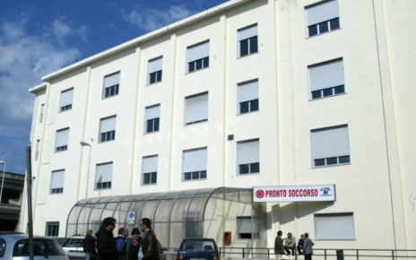 Campania, emergenza sanitaria all’al fianco del personale sanitario”. Villani (M5S): "Al fianco del personale sanitario” 3 ospedale eboli