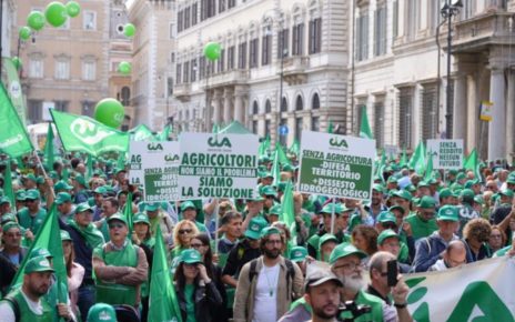 Agricoltori italiani in piazza contro le follie europee. Coldiretti: "Giovedì a Bruxelles per stop terre incolte" 7 romacia2