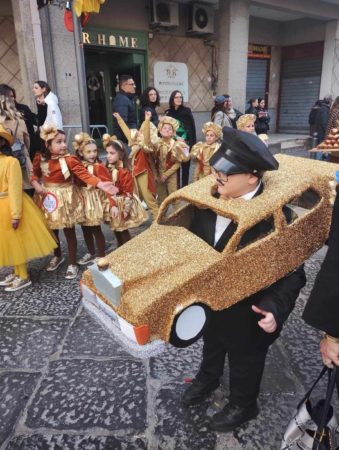 Palma Campania, gli Istituti “C. De Curtis” e “V. Russo” rinnovano la tradizione scolastica del Carnevale Palmese 2024 17 421814408 919994929795562 569800142411375832 n