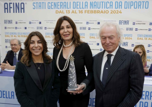 Napoli, Stati Generali della Nautica da Diporto. Il ministro Santanchè: “La nautica da diporto vero motore di sviluppo economico del centro sud Italia” 4 Afina Award a Ferretti Group