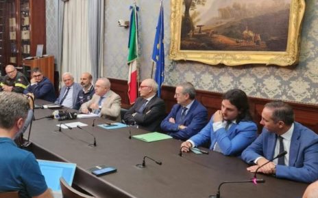 Bradisismo riunione i Prefettura
