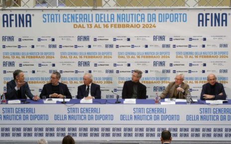 Nauticsud, alla 50° Edizione il sindaco Manfredi conferma l'impegno del Comune: "Napoli ha bisogno di posti barca" 4 Convegno di apertura Nauticsud 2024