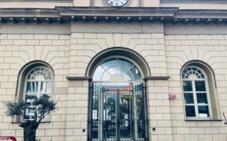 Napoli funicolare di Chiaia chiusa da 500 giorni
