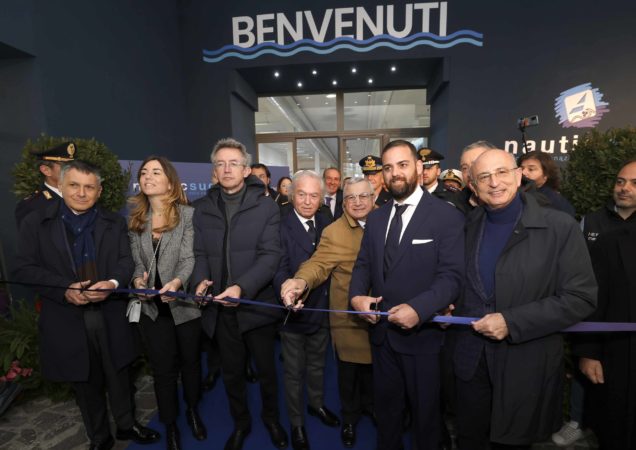 Nauticsud, alla 50° Edizione il sindaco Manfredi conferma l'impegno del Comune: "Napoli ha bisogno di posti barca" 3 Nauticsud 2024 taglio del nastro