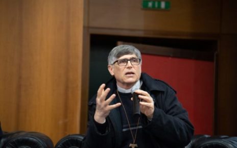 Caivano, l'ombra della camorra. Don Patriciello: "Una manifestazione per impedire alle persone di venire in chiesa. C'è chi soffia sul fuoco" 5 Patriciello 755x491 1