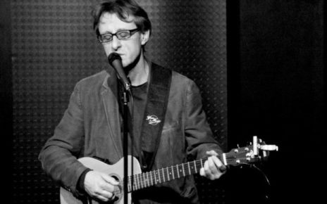 Napoli, Trianon Viviani: Canio Loguercio a “Fil’ ‘e voce” 4 cais1