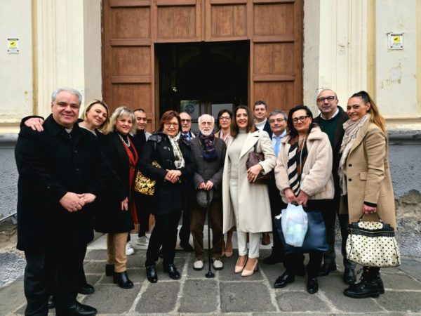 cimitile incontro foa foto di gruppo