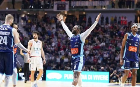 BASKET - Coppa Italia: La Gevi Napoli batte ai supplementari l'UnaHotels Reggio Emilia e vola in finale 5 gevinapoli