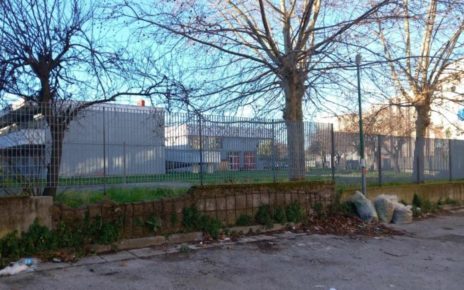 Marigliano, siringhe a terra nel parcheggio della scuola Pacinotti a Pontecitra 5 pontecitra1
