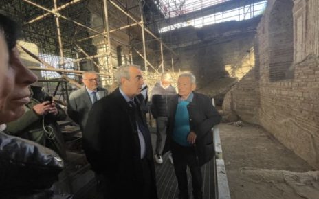 Somma Vesuviana, il senatore Maurizio Gasparri in visita al sito archeologico della Villa Augustea 5 014mod1