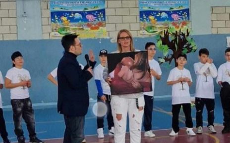 Casalnuovo, all'Istituto "Raffaele Viviani" i bambini celebrano la Giornata della memoria e dell'impegno in ricordo delle vittime innocenti delle mafie 5 431148373 752658996963672 4995164610652794917 n