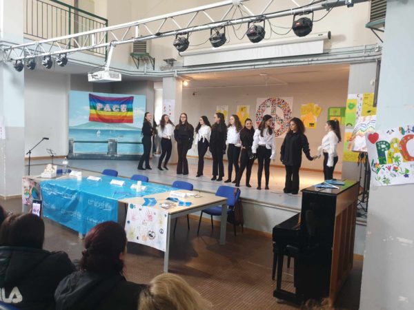 Sant’Anastasia, grandi consensi per il convegno “Educare alla Pace per ripudiare la Guerra”: l’Istituto Comprensivo “Leonardo Da Vinci” partecipa al progetto Unicef 8 431346532 781077350619089 7692944020158073005 n