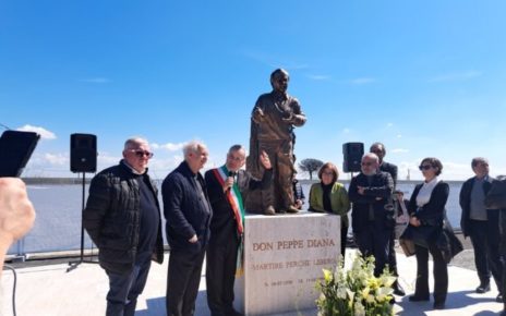 Casal di Principe, inaugurata statua in memoria di don Peppe Diana 4 46c0fd2ed3881461260edf38690098f5