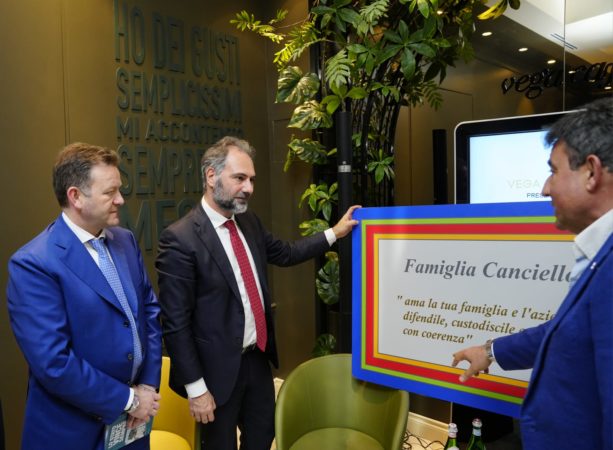 Da sx Ferdinando Canciello Catello Maresca e Carlo Canciello