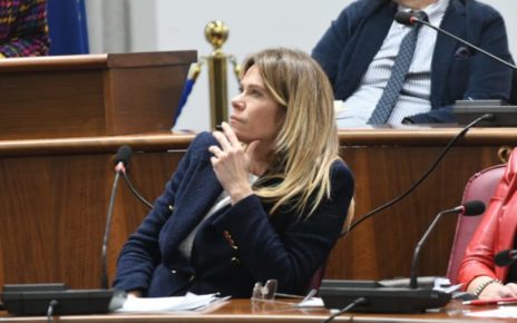 HOARA BORSELLI 2