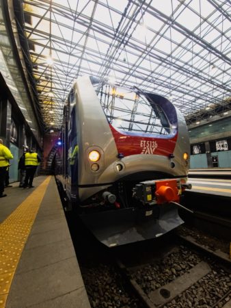 fronte treno nuovo EAV