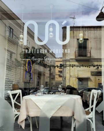 vetrina locale