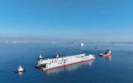 Napoli, arriva nel porto un nuovo grande bacino di carenaggio galleggiante 6 40788 D1hjss