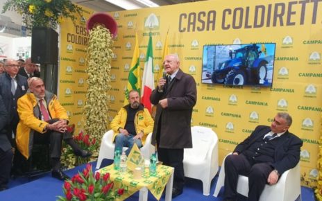 Campania, De Luca a casa Coldiretti: "Lavoriamo insieme per far diventare Campania alleva la più grande fiera zootecnica italiana" 4 De Luca a Casa Coldiretti 1mod