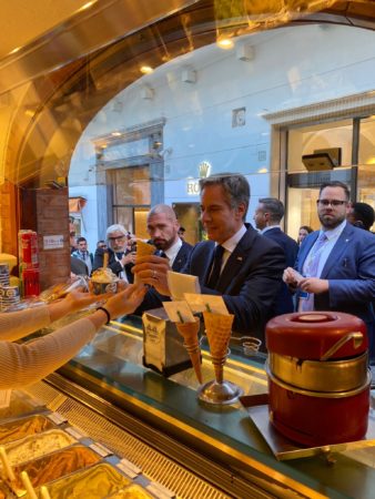 Capri, al G7 anche il “gelato” di Buonocore parla di Pace 5 IMG 20240419 WA0002