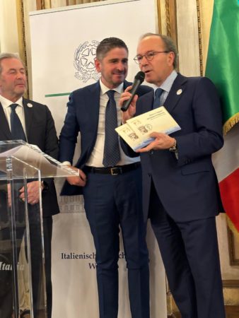 Il Presidente Belmonte a Vienna per la settimana del gelato artigianale 4 IMG 20240424 WA0058 1