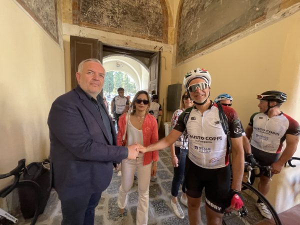 Somma Vesuviana, 80 anni dagli eventi: gruppo di 50 cicloamatori ha ripercorso l’itinerario che Fausto Coppi faceva ogni giorno da Caserta a Somma 6 093