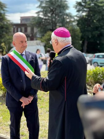 San Gennaro Vesuviano, cerimonia di inaugurazione della statua di San Gennaro: una maestosa opera dell'artista Antonio Teodorico Avello 4 1ca25c86 ed9c 4235 84b4 2f7d1ea37b04