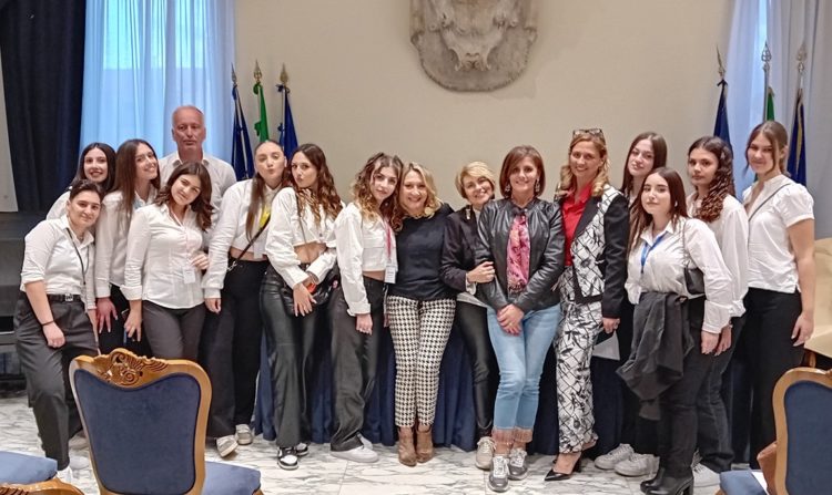 2. Liceo Imbriani di Pomigliano DArco Iniziativa Museo Acerra 10.5.2024