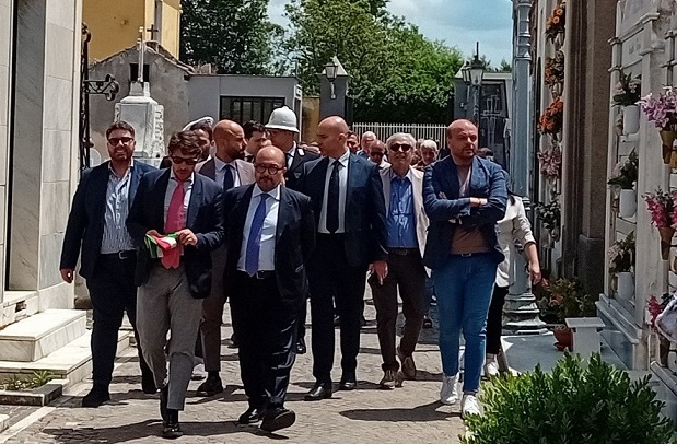 7. Brusciano Ministro Cultura Gennaro Sangiuliano Omaggio a Renzo De Felice.Cimitero Comunale Brusciano 25.5.2024