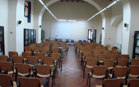 Pomigliano d'Arco, alla Imbriani-Poerio "Gli orsi in biblioteca". Dopo il restyling domani il via agli eventi culturali 8 IT NA0307AulaMagna PianoTerra