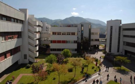 Salerno, al Campus di Fisciano ultimo appuntamento con "Colloqui di Salerno 2023-2024 - 'Vivere la realtà è già scienza'" 3 Universita di Salerno