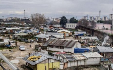 Campania, campi rom. Nappi (Lega): "Cialtroneria di De Luca è patologica" 3 campo rom