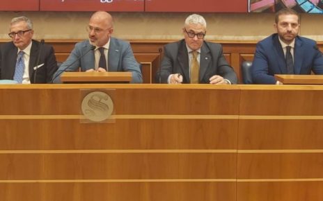 Superbonus, Nave (M5s): “Governo cambia in corso d’opera e ‘rovina’ imprese e famiglie” 5 da sinistra Baldi Nave Cuchel e Cacciola okmod