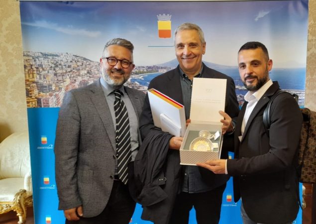 da sinistra Mauro Illiano Maurizio De Giovanni e Francesco Costanzo