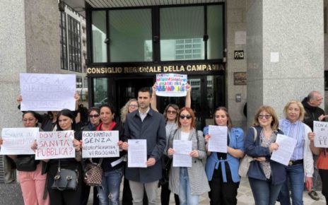 Campania, Sanità. Saiello (M5S): "Seicento bambini senza neuropsichiatra infantile al distretto sanitario di Portici. La Regione intervenga” 4 foto 1 10
