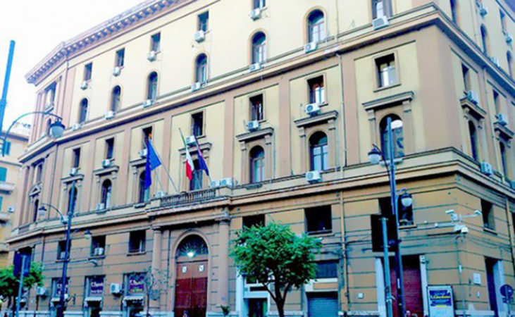 palazzo santa lucia napoli