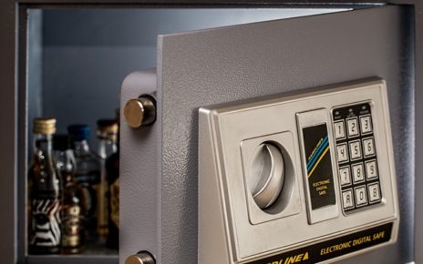 wall safe 1044168 640