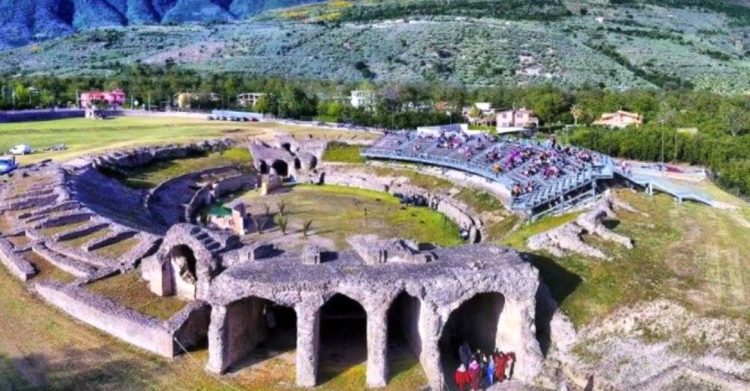 Avella, "Dionysus Narrat": un viaggio immersivo nel mondo classico 4 02 6