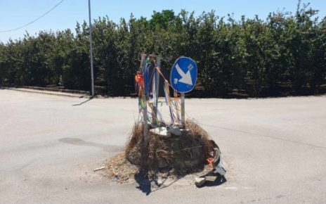 Scisciano, rotatoria fatiscente: a via San Giovanni dei Cavoli simbolo di degrado e pericolo per cittadini e automobilisti. Urge intervento 6 448916817 1224306601892365 4525913427025495327 n