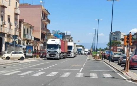 Napoli, investita da un autocarro: muore 67enne 11 79b145866c6aa6c520cab19858396092