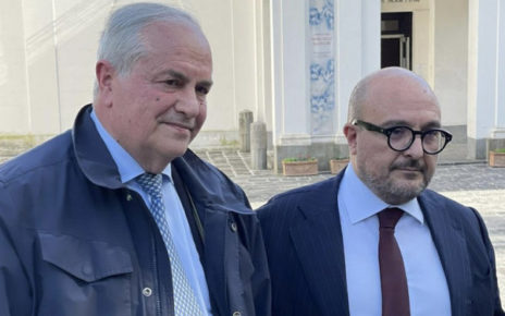 Napoli, Biblioteca Croce: appello al ministro Sangiuliano 5 Con il ministro Sangiuliano
