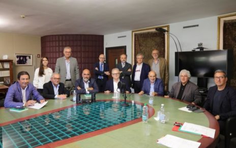FOTO SYMBOLA BCC
