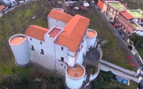 Somma Vesuviana, Castello di Lucrezia D’Alagno: scrigno di bellezza che domina il Monte Somma 3 castello di Lucrezia DAlagnomod
