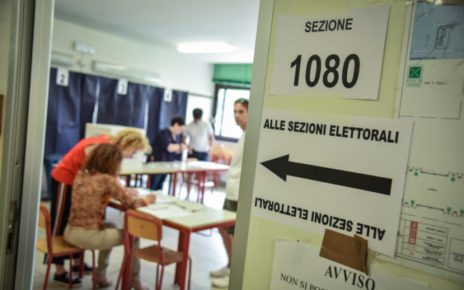 Campania, Elezioni: affluenza 20,34% per le Europee. Voto Amministrative 36,62% 4 elezioni europee a napoli cambio al vertice nei seggi