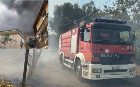 Aversa, maxi incendio in un deposito: densa nube nera invade case e strade 4 incendio aversa fiamme deposito fumo neromod