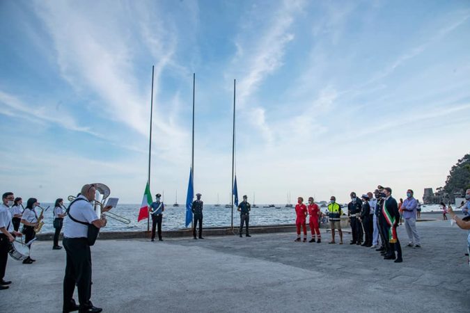 positano celebra il conferimento della bandiera bl 21314