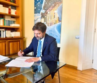 Campania, Ex Whirlpool. Granisso (Italian Green Factory): “Oggi acquisito nuovo immobile industriale nell’area Stellantis Pomigliano. Acceleriamo le produzioni” 4 8iS aGH52328